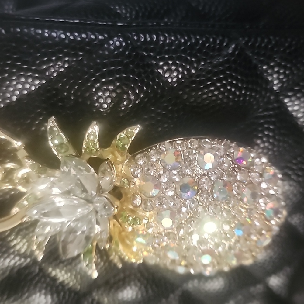 Pineapple Crystal,Gold Tone Handbag Purse Charm,Key Chain,Zipper Pull - Picture 3 of 5